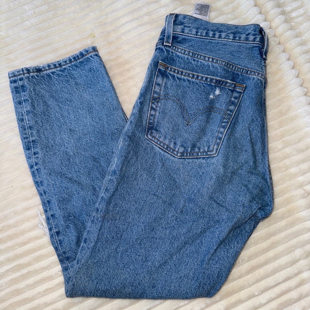 Classic Levi’s Blue Denim Jeans